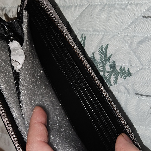 Victoria Secret Wallet - Picture 6 of 6